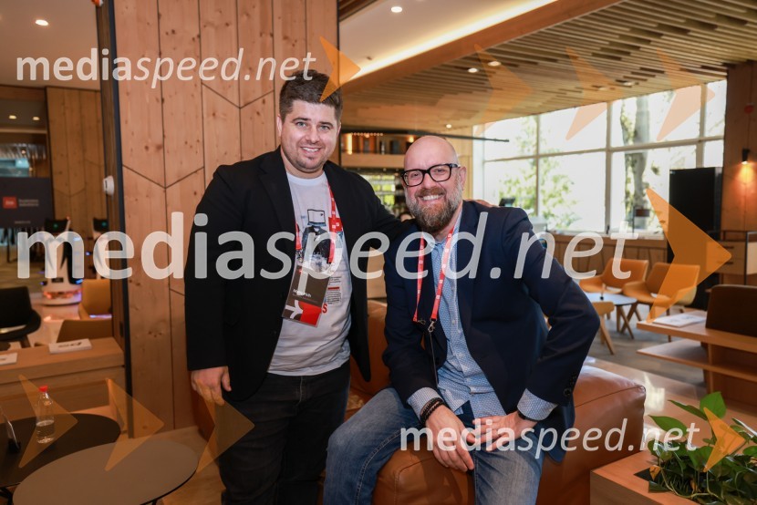  Matic Pirih, vodja prodajne ekipe, Business Solutions; dr. Nikolaos Dimitriadis, Optimal HR GroupBS Talks – konferenca o digitalizaciji