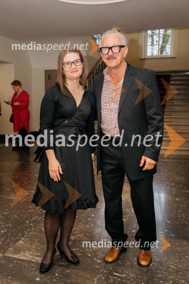  Milana Simonič, vodja marketinga in odnosov za javnostmi SLG Celje;  Aljoša Rebolj, fotografPremiera krstne uprizoritve drame v SLG Celje: Pet kraljev: K psihopatologiji neke monarhije