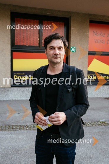  Branko Jordan, igralecPremiera krstne uprizoritve drame v SLG Celje: Pet kraljev: K psihopatologiji neke monarhije