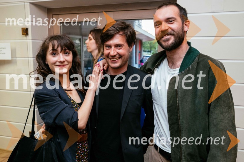  Živa Selan, igralka;  Mario Dragojević, igralec;  ... Premiera krstne uprizoritve drame v SLG Celje: Pet kraljev: K psihopatologiji neke monarhije