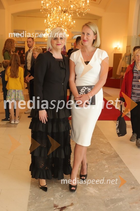  Darja Čižek, marketing, SNG Maribor;  Mateja Kožuh, producentka in joga učiteljica MS7Premiera baleta Grk Zorba v SNG Maribor