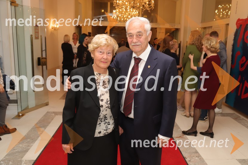  Alojzija Čas Moge;  Rudolf Moge, nekdanji politikPremiera baleta Grk Zorba v SNG Maribor