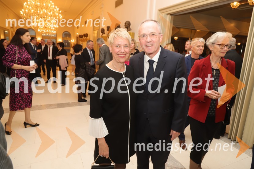  ... ; prim. doc. dr. Jernej Završnik, dr. med., spec., direktor Zdravstvenega doma dr. Adolfa DrolcaPremiera baleta Grk Zorba v SNG Maribor