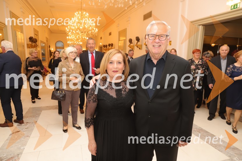  Bojana Razdevšek;  Milan Razdevšek, nekdanji direktor Zavoda za turizem MariborPremiera baleta Grk Zorba v SNG Maribor