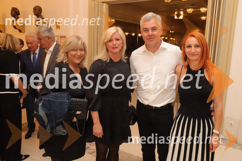  ... ;  Pia Clug, baletna plesalka;  ... ;  ... Premiera baleta Grk Zorba v SNG Maribor