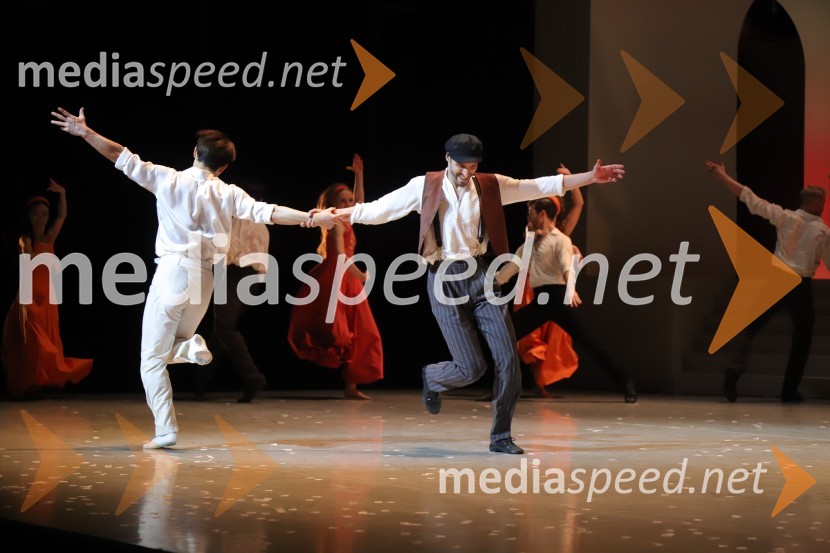  Yuya Omaki, baletni solist;  Davide Buffone, baletni plesalecPremiera baleta Grk Zorba v SNG Maribor