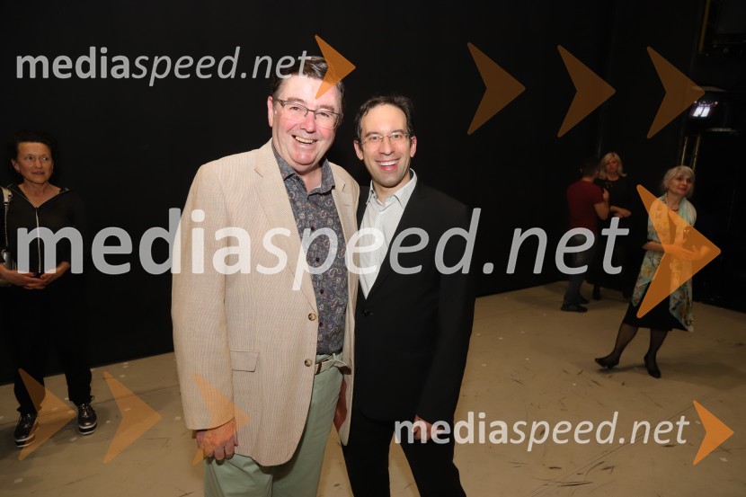  Simon Robinson, dirigent;  Simon Krečič, dirigent in pianistPremiera baleta Grk Zorba v SNG Maribor