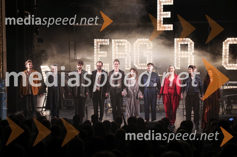  Gašper Lovrec, igralec;  Rok Vihar, igralec;  Domen Novak, igralec ;  Uroš Fürst, igralec;  Jure Henigman, igralec;  Tina Vrbnjak, igralka;  Benjamin Krnetić, igralec;  Nina Valič, igralka, pisateljica;  Klemen Janežič, igralec, koreograf;  Saša Pavlin Stošić, igralkaCyrano de Bergerac, premiera v SNG Drama Ljubljana