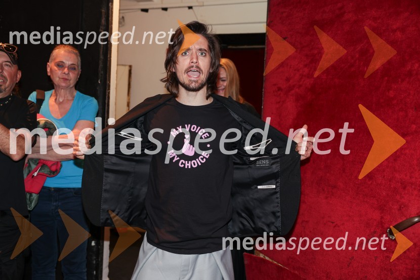  Klemen Janežič, igralec, koreografCyrano de Bergerac, premiera v SNG Drama Ljubljana