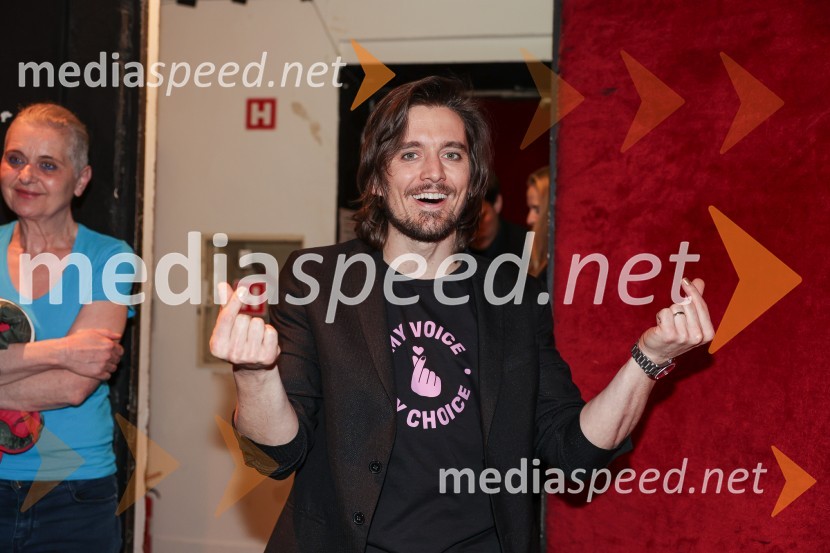  Klemen Janežič, igralec, koreografCyrano de Bergerac, premiera v SNG Drama Ljubljana