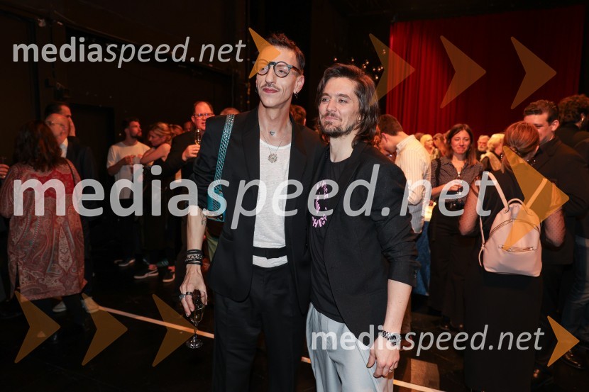  Matjaž Plošinjak, modni oblikovalec;  Klemen Janežič, igralec, koreografCyrano de Bergerac, premiera v SNG Drama Ljubljana