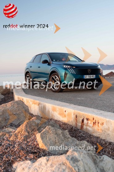 Nagrada Red Dot Award 2024: PEUGEOT E-3008 je zmagovalec