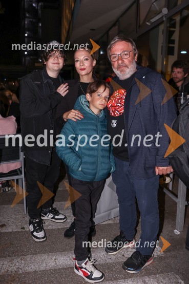  Tibor Emeršič;  Viktorija Bencik Emeršič, igralka;  Oskar Emeršič;  Bojan Emeršič, igralecTradicionalni koncert MGL&AGRFT v Kino Šiška