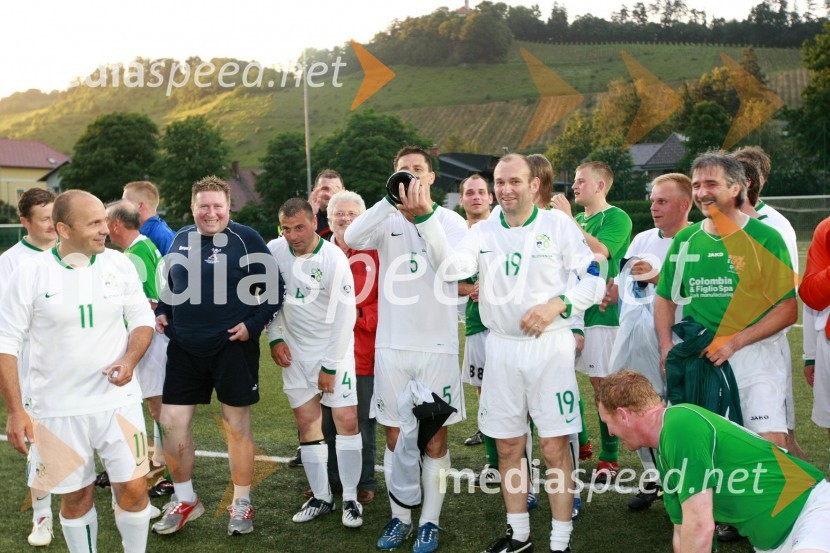 Vinski reprezentanci Slovenije in NemčijeMednarodna nogometna tekma med vinsko reprezentanco Slovenije in vinsko reprezentanco Nemčije