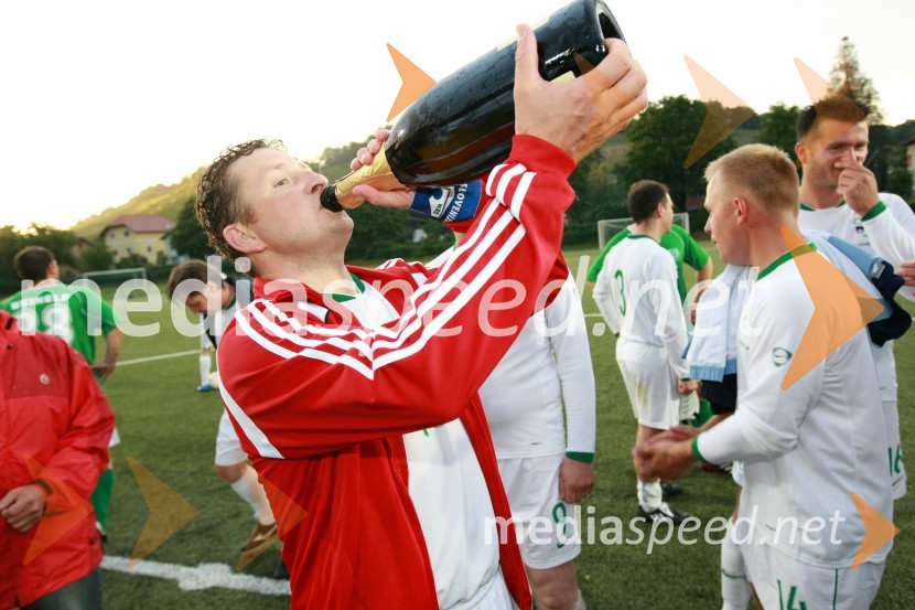 Danilo Steyer, vinogradništvo Steyer vina ter kapetan Vinske reprezentance SlovenijeMednarodna nogometna tekma med vinsko reprezentanco Slovenije in vinsko reprezentanco Nemčije