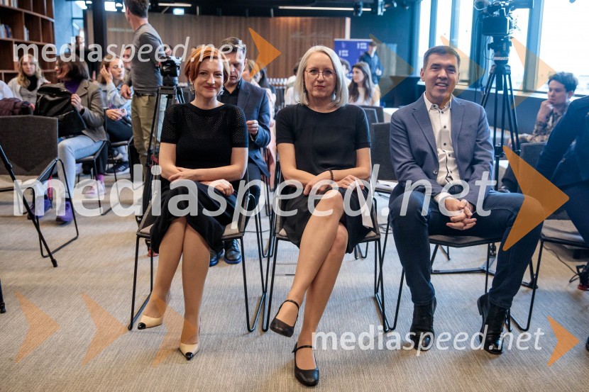 dr. Asta Vrečko, ministrica za kulturo;  Ksenija Horvat, odgovorna urednica UPE Informativni program RTV SLO;  Mario Galunič, TV voditeljNovinarska konferenca pevke Raiven pred koncertom v Cankarjevem domu in odhodom na Pesem Evrovizije