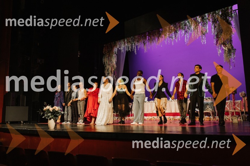  Paola De Crescenzo, igralka;  Gianni Selvaggi, igralec;  Lara Fortuna, igralka;  Felix Römer, igralec;  Ana Facchini, igralka;  Armend Smajli, igralec;  Weronika Kozakowska, igralka;  Ibrahim Koma, igralec;  May-Linda Kosumovic, igralka;  Philip Leone-Ganado, igralec;  Davide Gagliardini, igralec;  Błażej Stencel, igralecNajboljša evropska predstava, premiera v SNG Nova Gorica