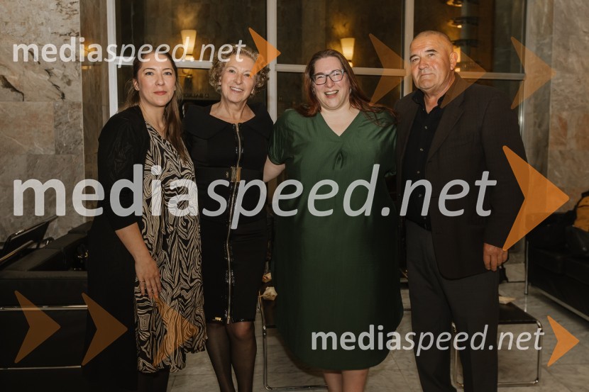  ... ;  ... ;  Ana Facchini, igralka;  ... Najboljša evropska predstava, premiera v SNG Nova Gorica