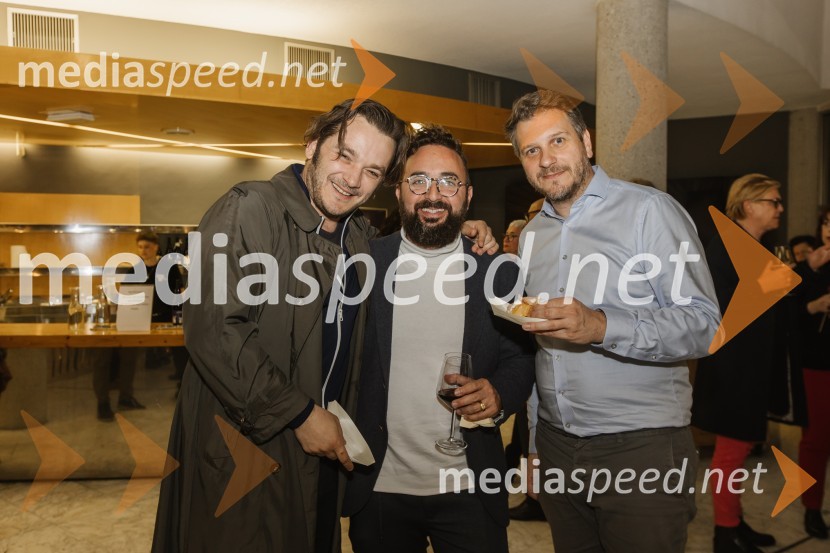  Armend Smajli, igralec;  Sean Buhagiar, dramaturg;  Marko Bratuš, umetniški vodja SNG Nova GoricaNajboljša evropska predstava, premiera v SNG Nova Gorica