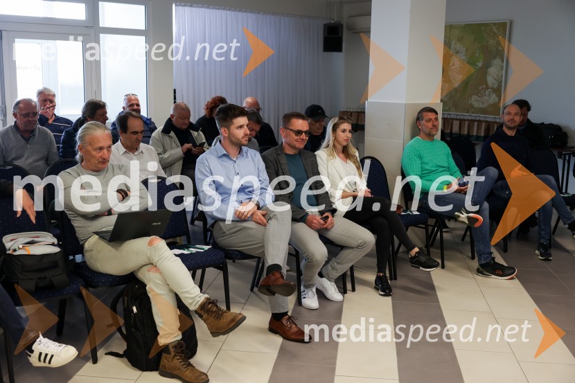 Škoda Superb, slovenska predstavitev 4. generacije