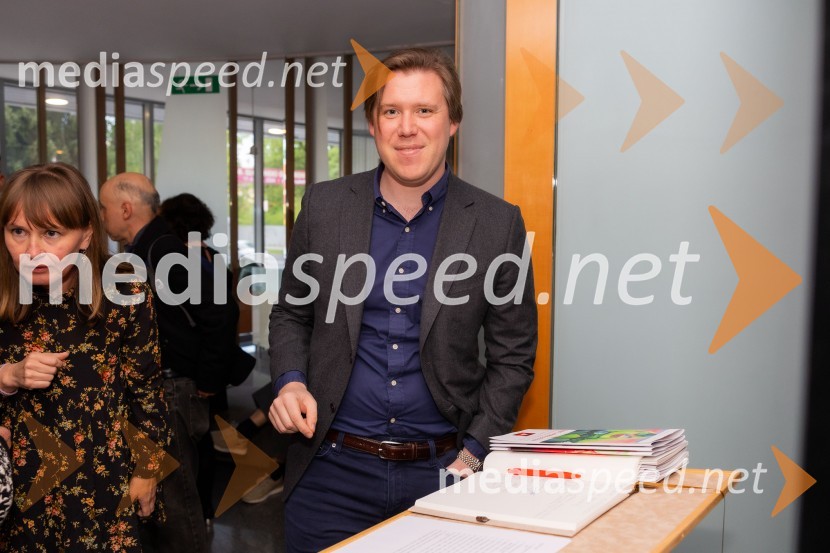  Matija Gantar, namestnik predsednika upravnega odbora družbe KD Group d.dOdprtje razstave Barbare Kastelec: Gobe, hrana bogov v Generali galeriji