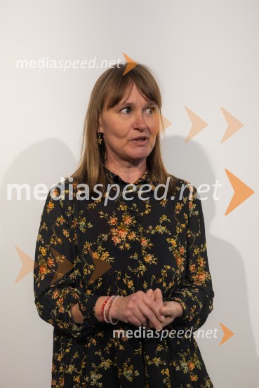  Barbara Kastelec, akademska slikarkaOdprtje razstave Barbare Kastelec: Gobe, hrana bogov v Generali galeriji