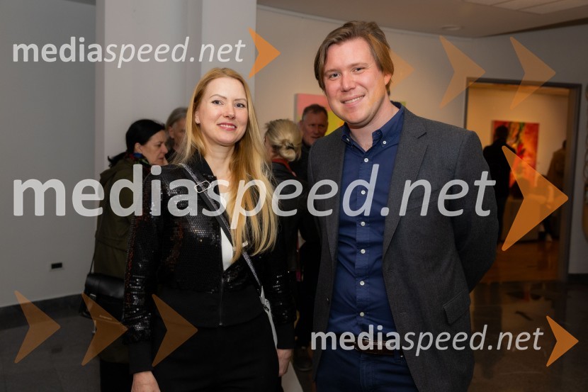  ... ;  Matija Gantar, namestnik predsednika upravnega odbora družbe KD Group d.dOdprtje razstave Barbare Kastelec: Gobe, hrana bogov v Generali galeriji