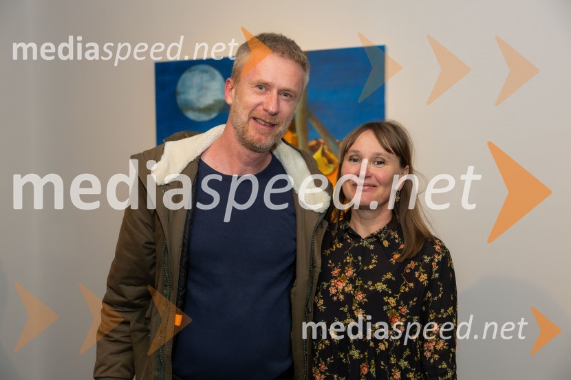  ... ;  Barbara Kastelec, akademska slikarkaOdprtje razstave Barbare Kastelec: Gobe, hrana bogov v Generali galeriji