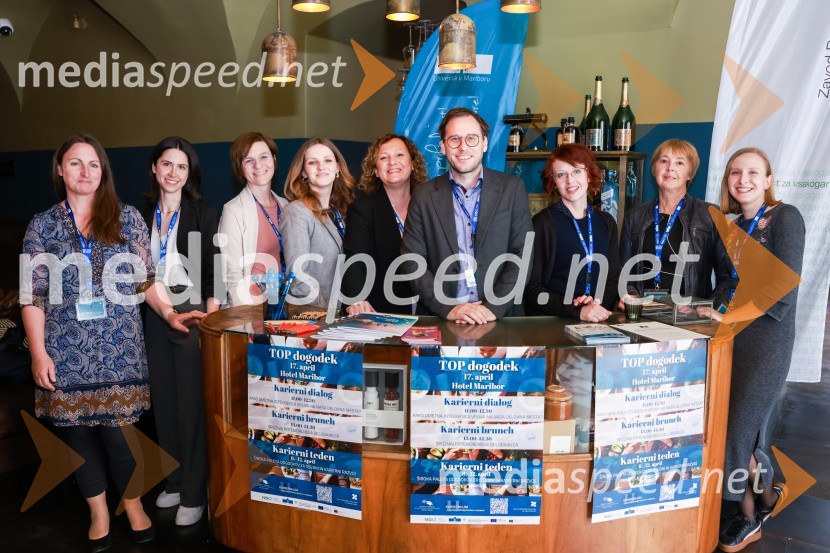  Urška  Pavlič, Karierni center, Univerza v Mariboru;  Katja  Kovše, Karierni center, Univerza v Mariboru;  Ines  Mikulič, Karierni center, Univerza v Mariboru;  Valentina  Merc, Karierni center, Univerza v Mariboru;  Petra Prepadnik, Karierni center, Univerza v Mariboru;  Matej Kosi Hederih, vodja Kariernega centra Univerze v Mariboru;  Kristina Koter, Karierni center, Univerza v Mariboru;  Vera Bračič, karierna svetovalka, Karierni center, Univerza v Mariboru;  Špela  Rojs, Karierni center, Univerza v MariboruTOP dogodek v okviru 11. karierne tržnice Univerze v Mariboru