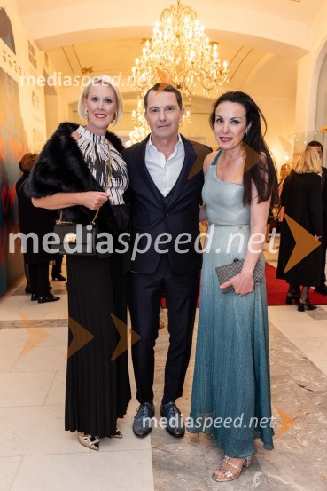  Petra Juvančič, izvršna direktorica, Združenje Manager;  Tomaž Orešič, podpredsednik skupine Resalta;  Tijana Orešič Barač, dr. med. specialistka dermatologijeManagerski večer v SNG Maribor