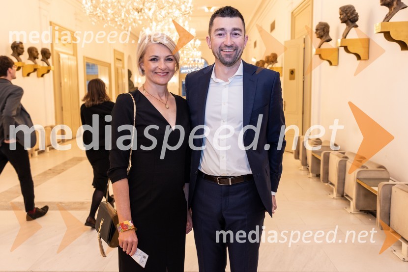  Petra Mezgec, članica uprave, Vzajemna;  Rok MezgecManagerski večer v SNG Maribor