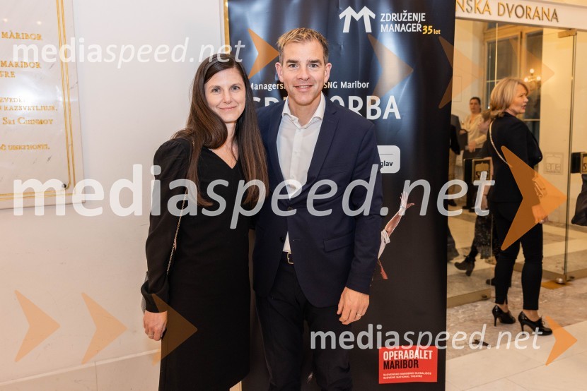  Melanja Korošec, direktorica strateškega marketinga, Marles;  Leon Korošec, Direktor zimsko-športne divizije, Podpredsednik skupine ElanManagerski večer v SNG Maribor