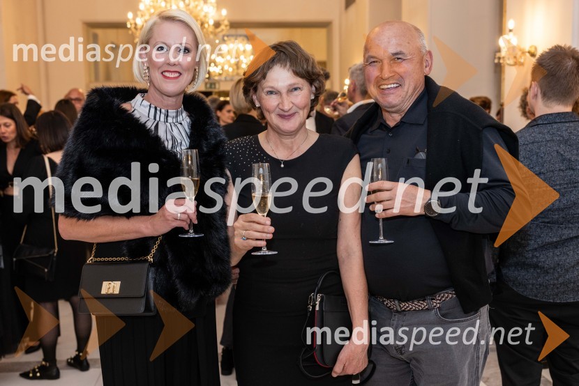  Petra Juvančič, izvršna direktorica, Združenje Manager;  ... ;  ... Managerski večer v SNG Maribor