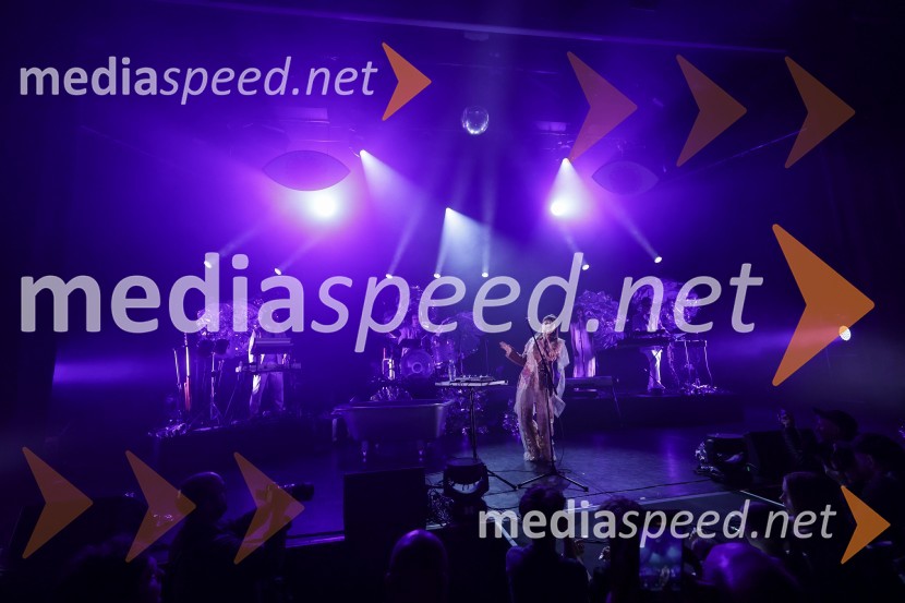  Saša Vipotnik, pevka, AKA NeomiKoncert zasedbe AKA Neomi v Kino Šiška