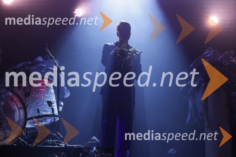 Koncert zasedbe AKA Neomi v Kino Šiška