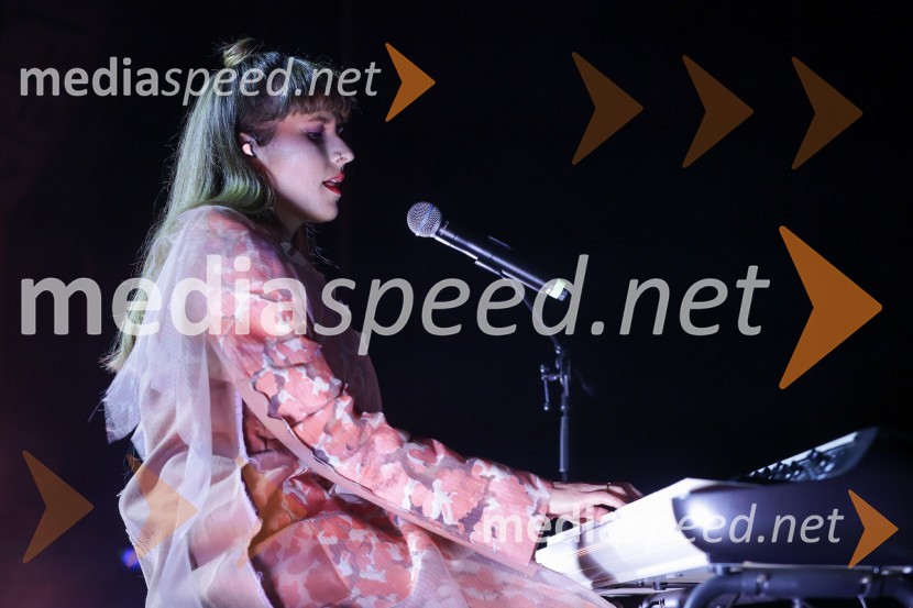  Saša Vipotnik, pevka, AKA NeomiKoncert zasedbe AKA Neomi v Kino Šiška