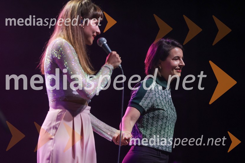  Saša Vipotnik, pevka, AKA Neomi;  ... Koncert zasedbe AKA Neomi v Kino Šiška