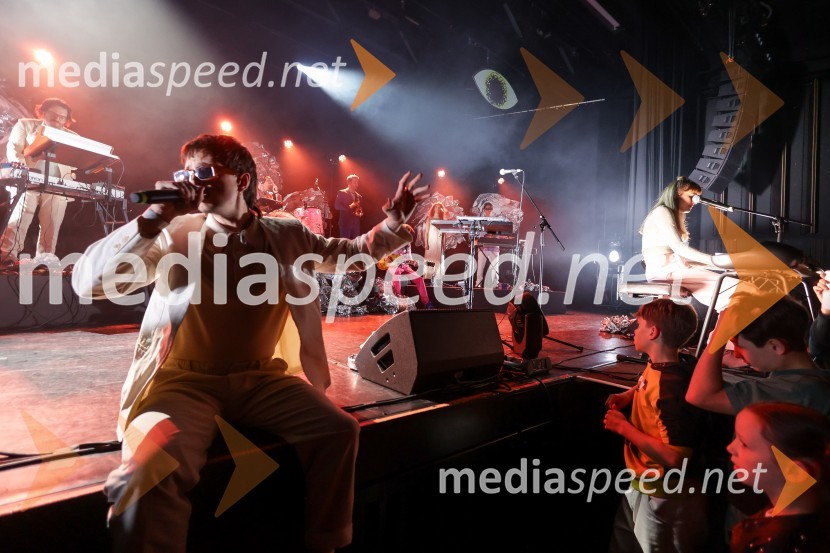  ... ;  Saša Vipotnik, pevka, AKA NeomiKoncert zasedbe AKA Neomi v Kino Šiška