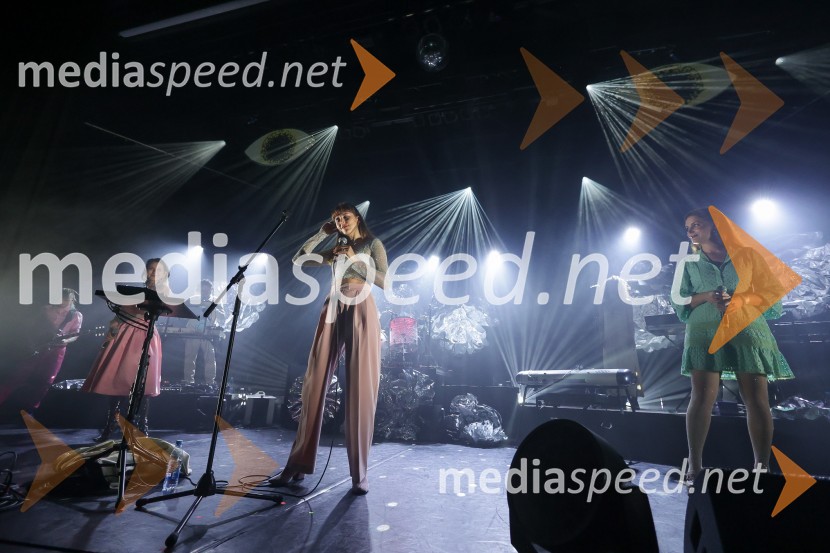  Saša Vipotnik, pevka, AKA NeomiKoncert zasedbe AKA Neomi v Kino Šiška