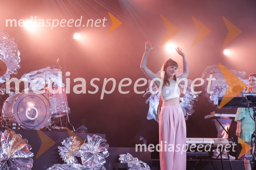  Saša Vipotnik, pevka, AKA NeomiKoncert zasedbe AKA Neomi v Kino Šiška