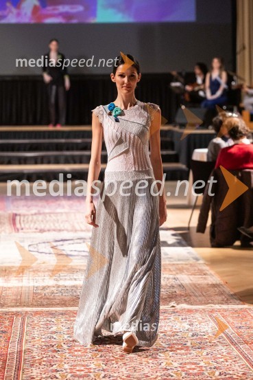  Prisha Alfirev Justinek, manekenkaModna revija oblikovalcev zadruge Zoofa, Kdo kroji prihodnost