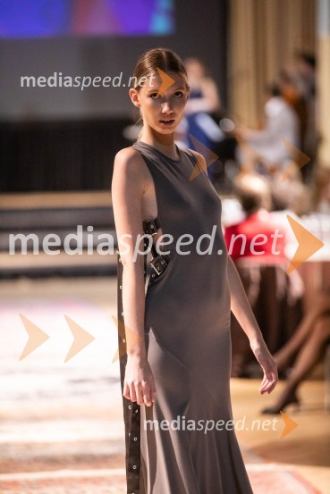 Modna revija oblikovalcev zadruge Zoofa, Kdo kroji prihodnost