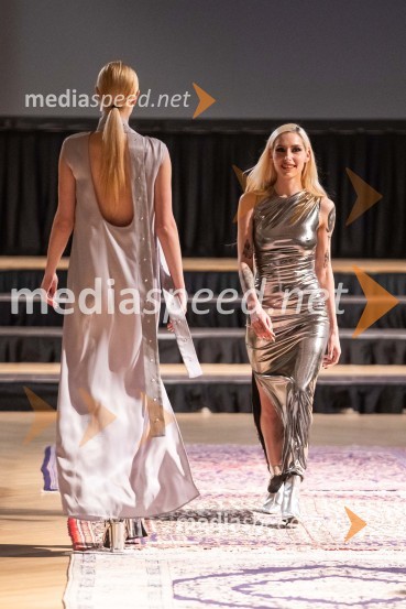  Sara Briški Cirman - Raiven, pevka, harfistkaModna revija oblikovalcev zadruge Zoofa, Kdo kroji prihodnost