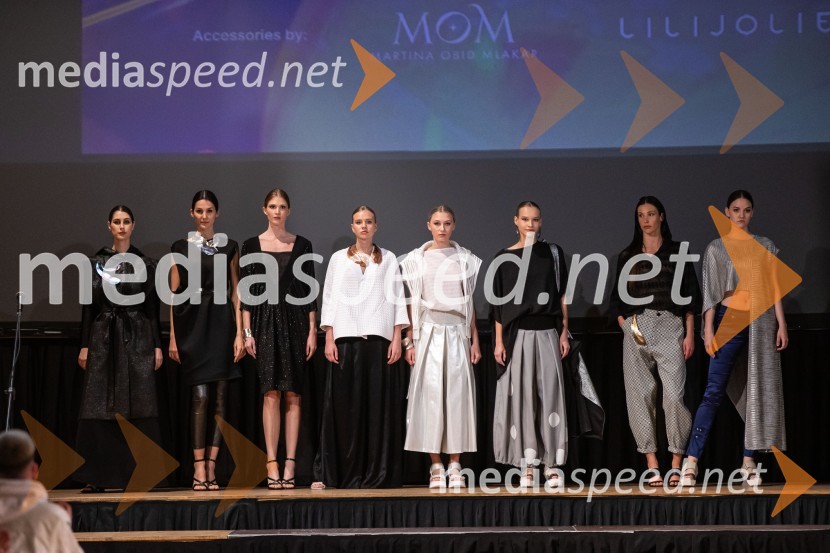  Ana Čikovič, model;  Prisha Alfirev Justinek, manekenka;  ... ;  Lina Cigler, Model;  Astrid Ella;  Laura Medle, Immortal Models;  ... ;  ... Modna revija oblikovalcev zadruge Zoofa, Kdo kroji prihodnost