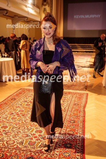  Ivana Zotel Benko, (gretagardner),  model, fotografinjaModna revija oblikovalcev zadruge Zoofa, Kdo kroji prihodnost