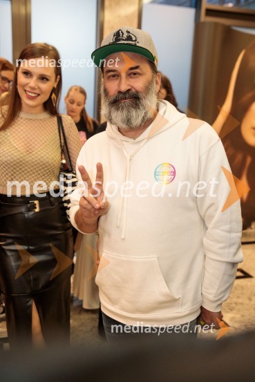  Dalaj Eegol, DJ- RecyclemanModna revija oblikovalcev zadruge Zoofa, Kdo kroji prihodnost