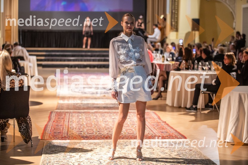  Laura Medle, Immortal ModelsModna revija oblikovalcev zadruge Zoofa, Kdo kroji prihodnost