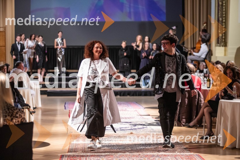  Polona Pozgan, trenerka komunikacije in javnega nastopanja;  David Bacali, modni oblikovalecModna revija oblikovalcev zadruge Zoofa, Kdo kroji prihodnost