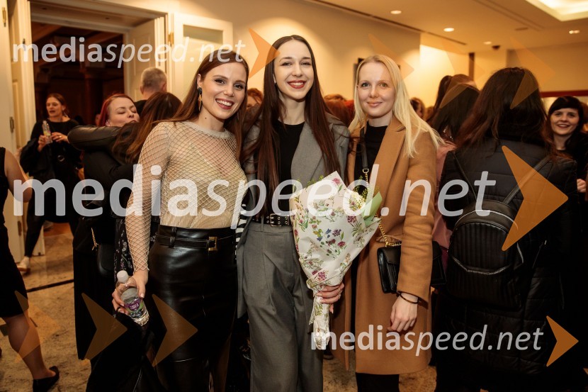  ... ;  Anika Opara, ÆMONA independent fashion brand;  ... Modna revija oblikovalcev zadruge Zoofa, Kdo kroji prihodnost