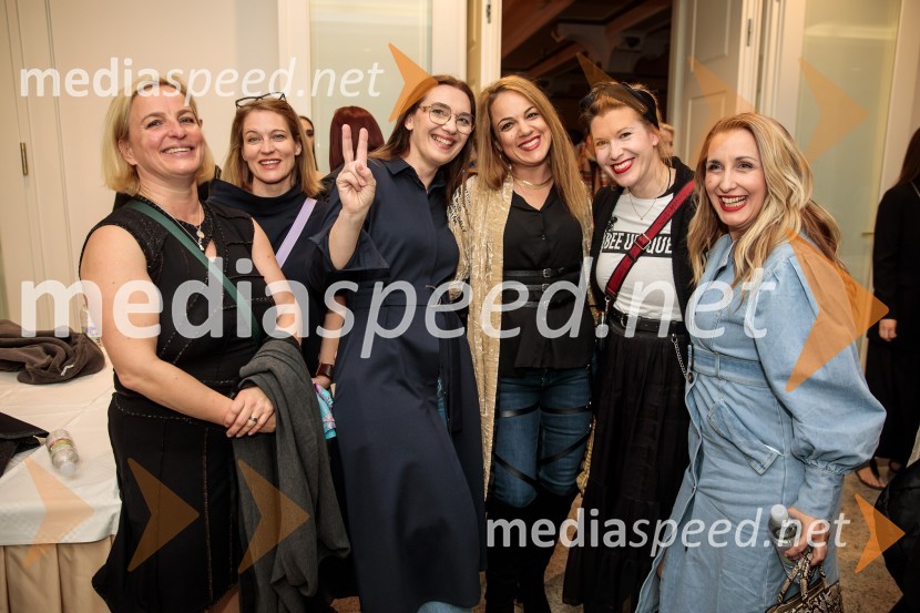 Modna revija oblikovalcev zadruge Zoofa, Kdo kroji prihodnost